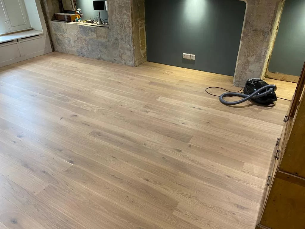 Engineering Oak planks Unfinished Micro Bevell Tongue & Groove size11x160x1500-2200mm