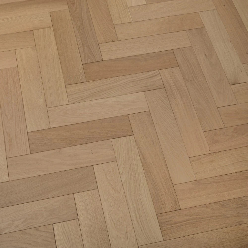 Herringbone Engineered Oak Parquet blocks, size 15/4x90x400mm AB Grade Invisible Oiled