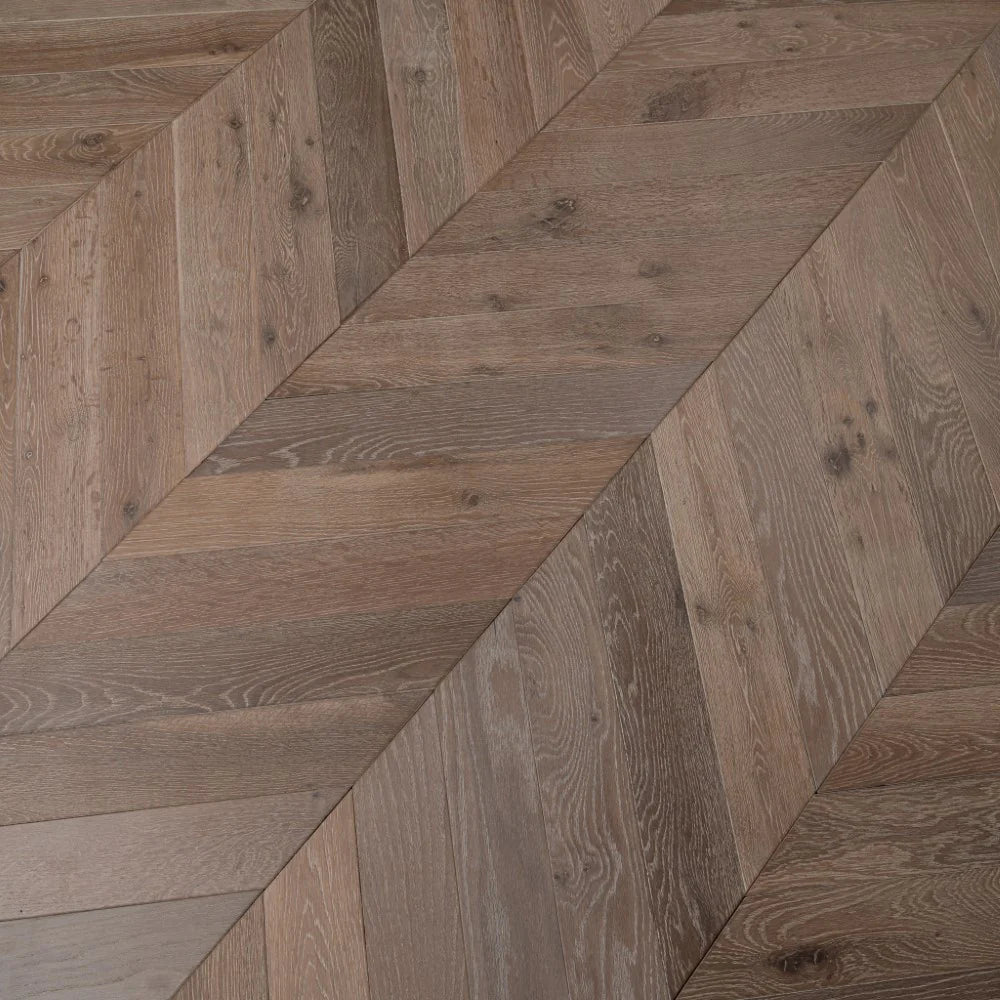 Engineered Chevron 14/3x90x510, Smoked Grey Rustic