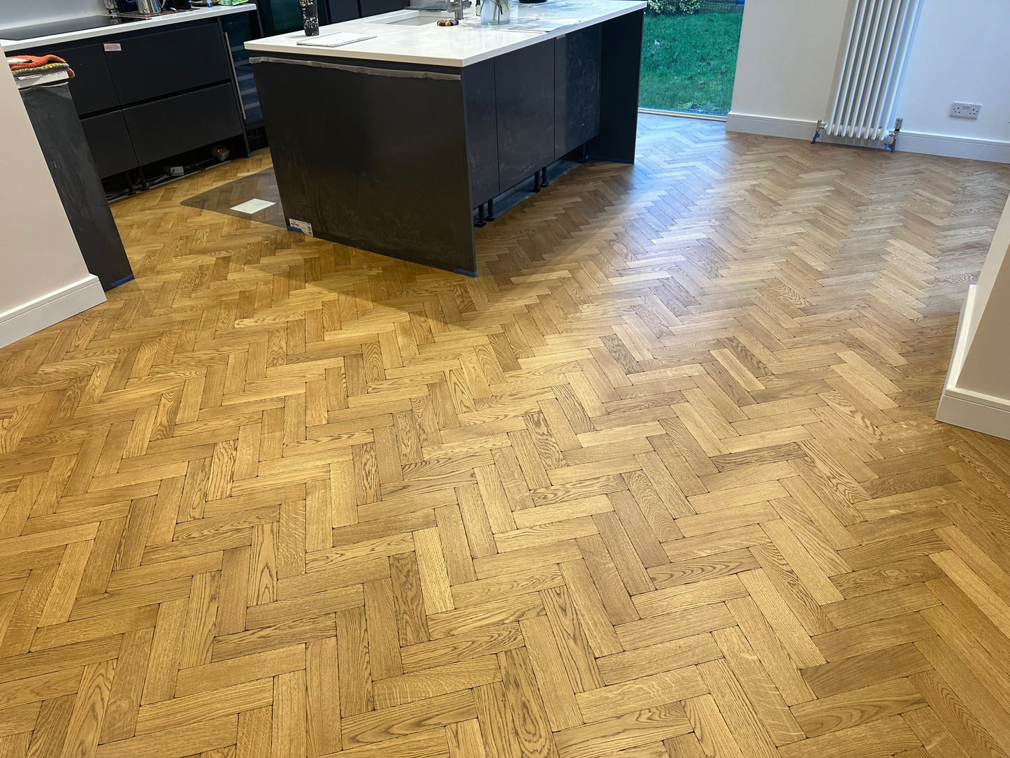 Rustic Solid Oak Parquet Blocks Tumbled Tongue & Groove Smoked Oak Oil size 16/22 x 70x280mm